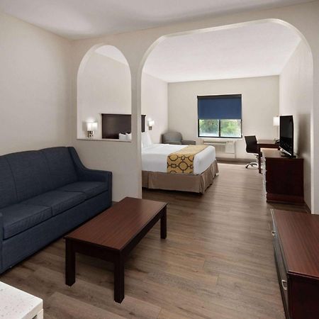 Baymont By Wyndham Houston Brookhollow Εξωτερικό φωτογραφία