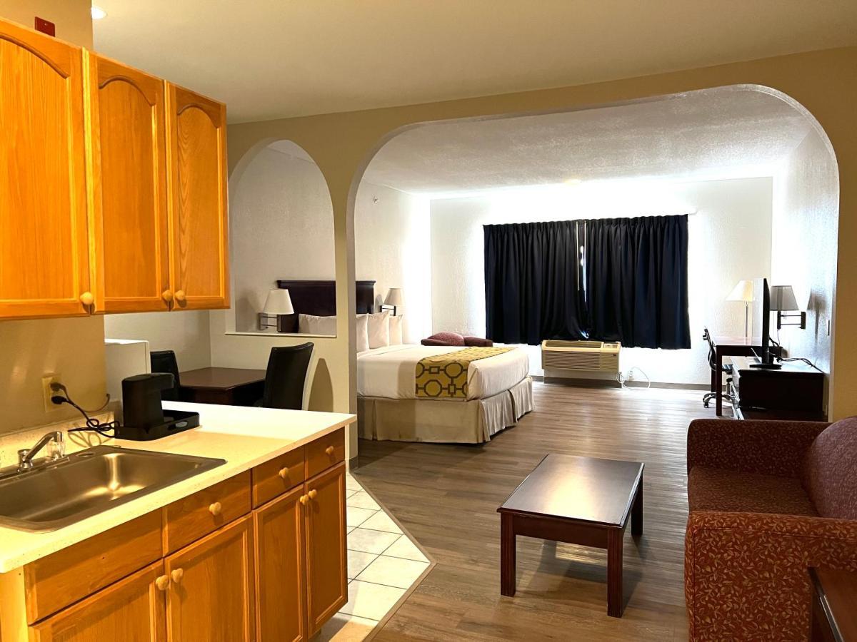 Baymont By Wyndham Houston Brookhollow Εξωτερικό φωτογραφία