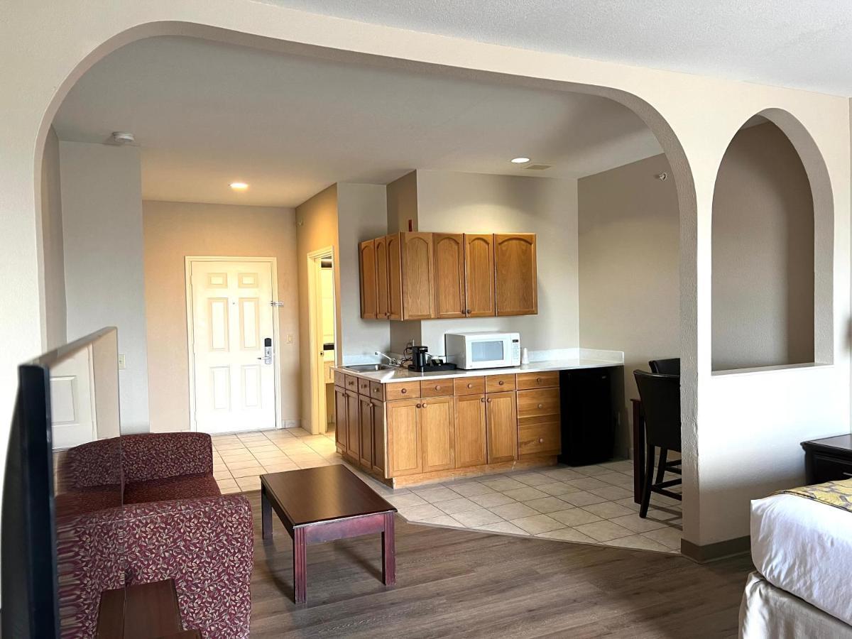 Baymont By Wyndham Houston Brookhollow Εξωτερικό φωτογραφία