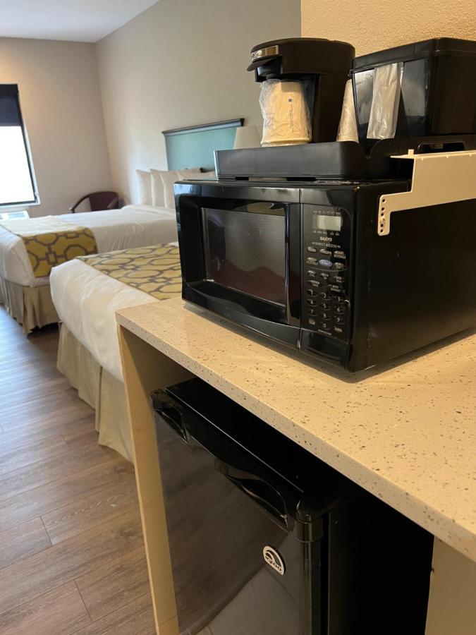 Baymont By Wyndham Houston Brookhollow Εξωτερικό φωτογραφία