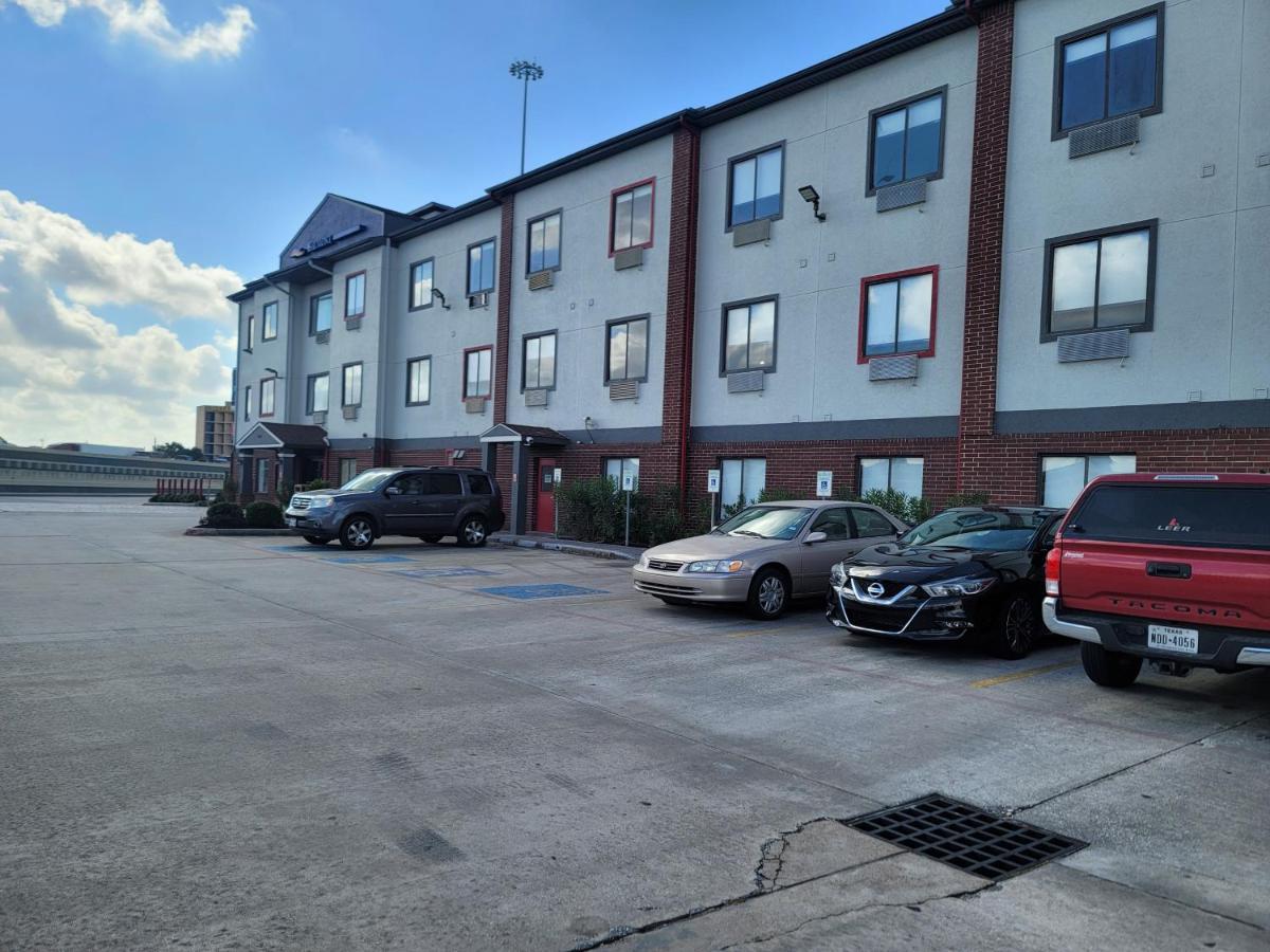 Baymont By Wyndham Houston Brookhollow Εξωτερικό φωτογραφία