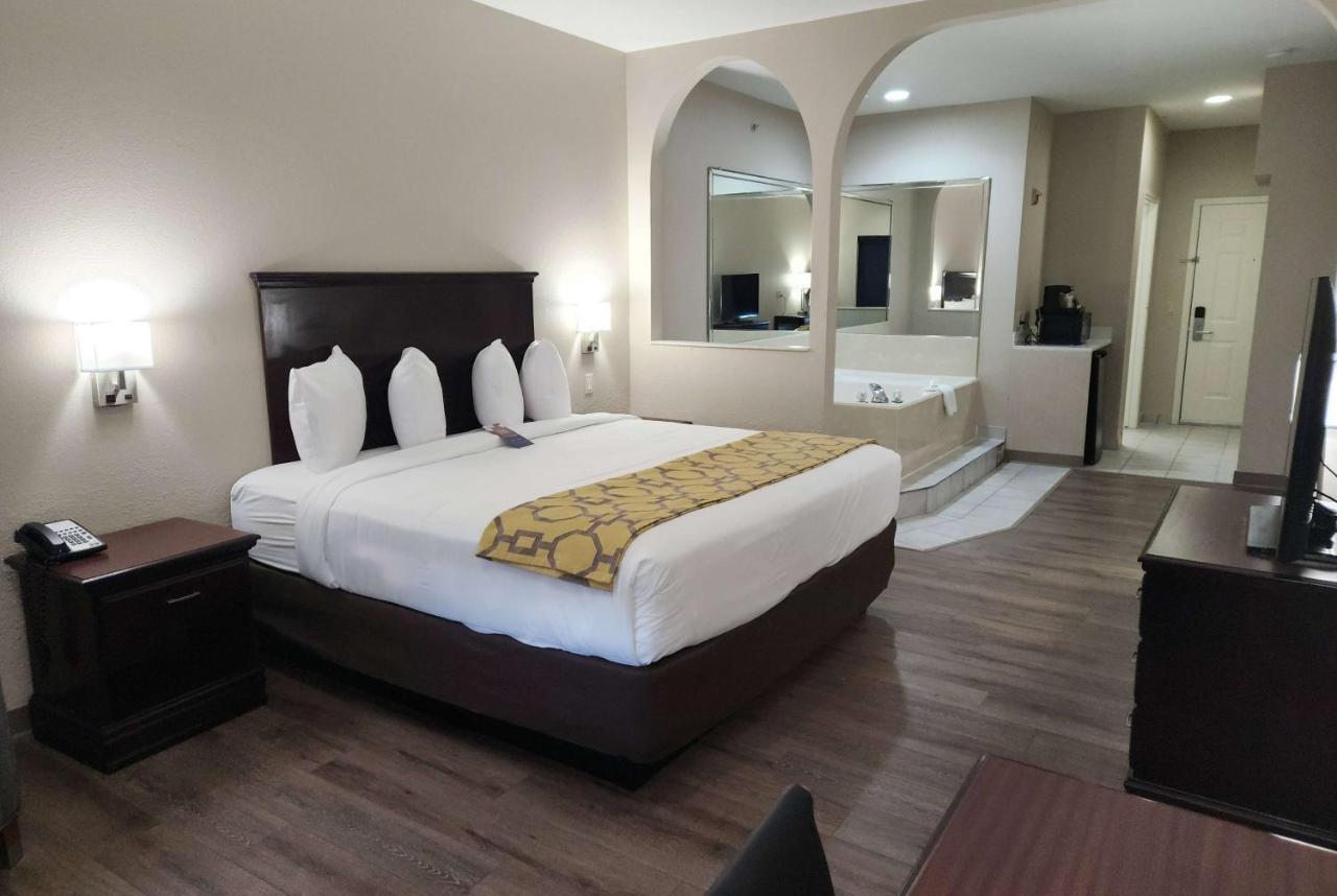 Baymont By Wyndham Houston Brookhollow Εξωτερικό φωτογραφία