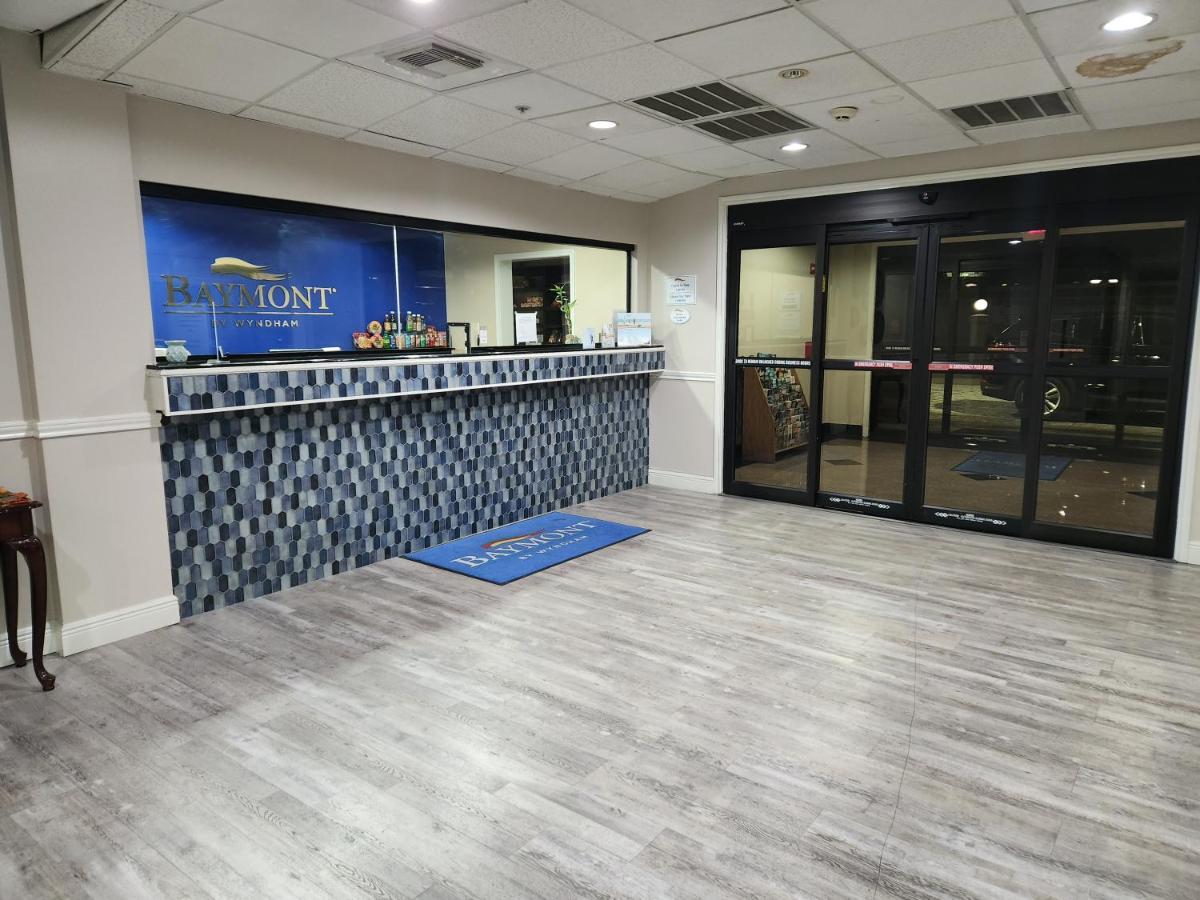 Baymont By Wyndham Houston Brookhollow Εξωτερικό φωτογραφία
