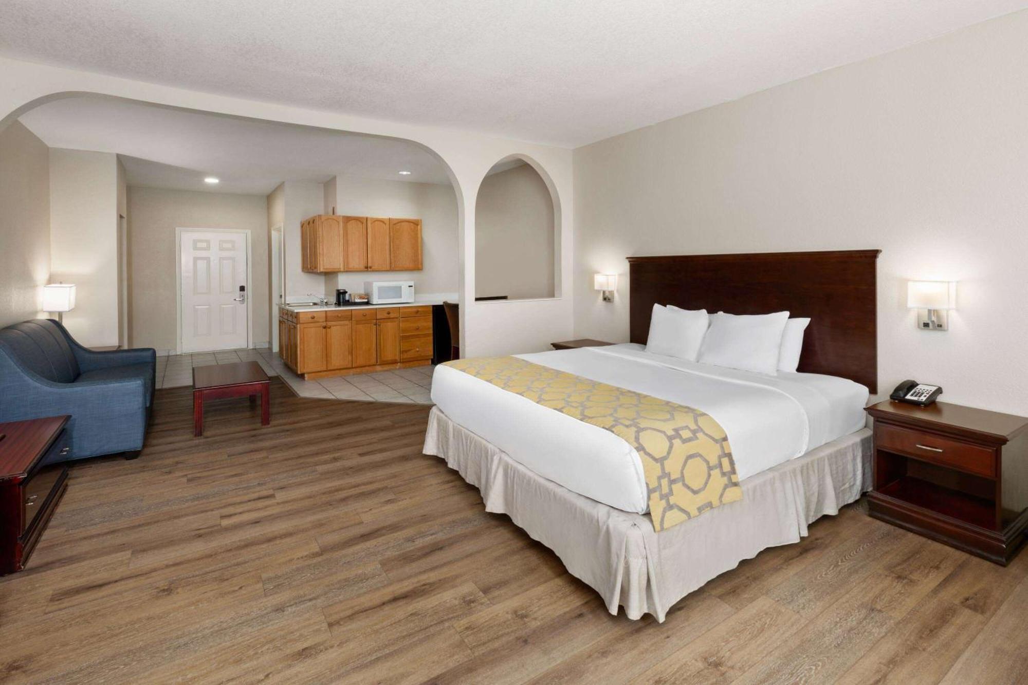Baymont By Wyndham Houston Brookhollow Εξωτερικό φωτογραφία