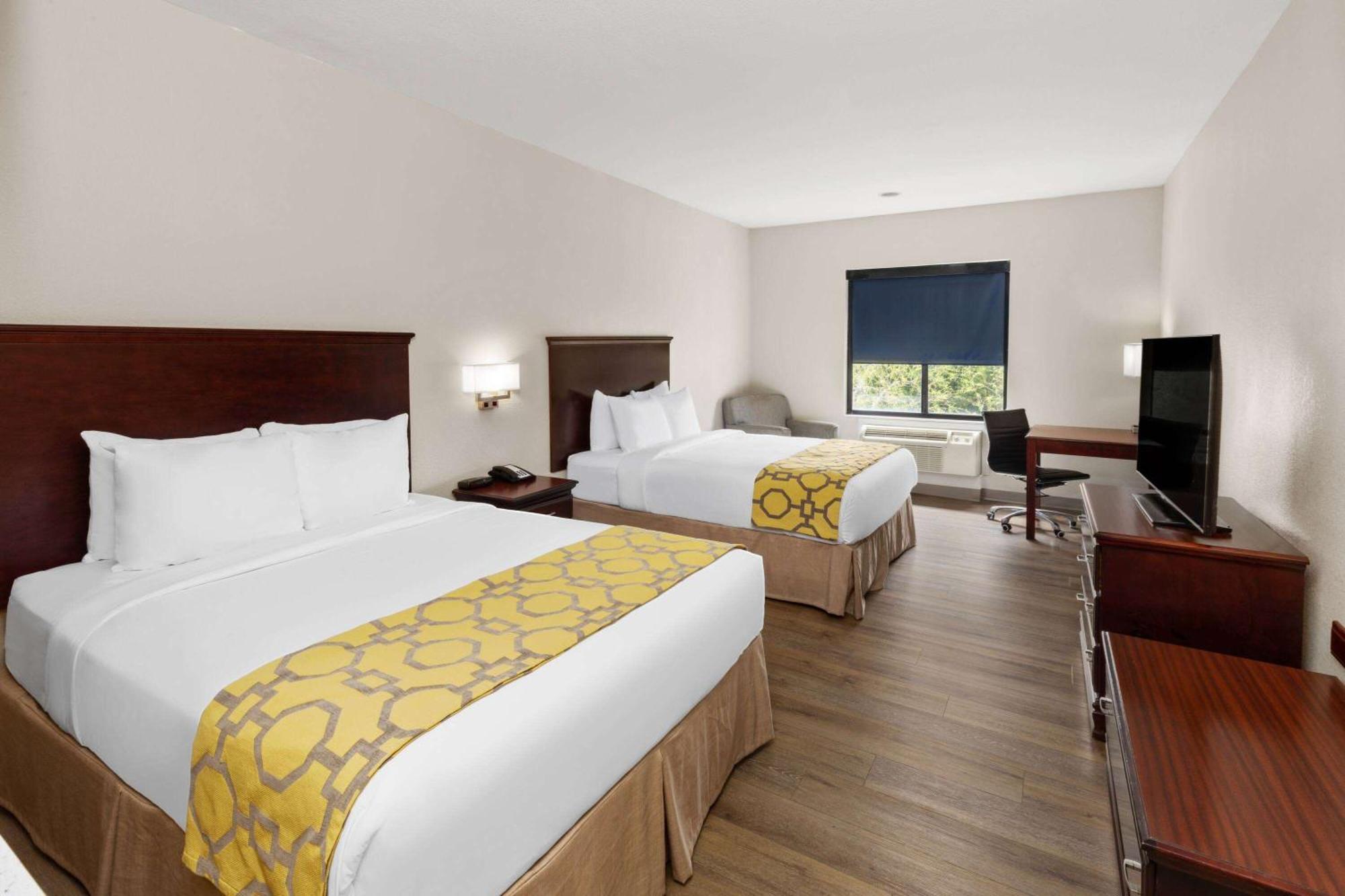 Baymont By Wyndham Houston Brookhollow Εξωτερικό φωτογραφία