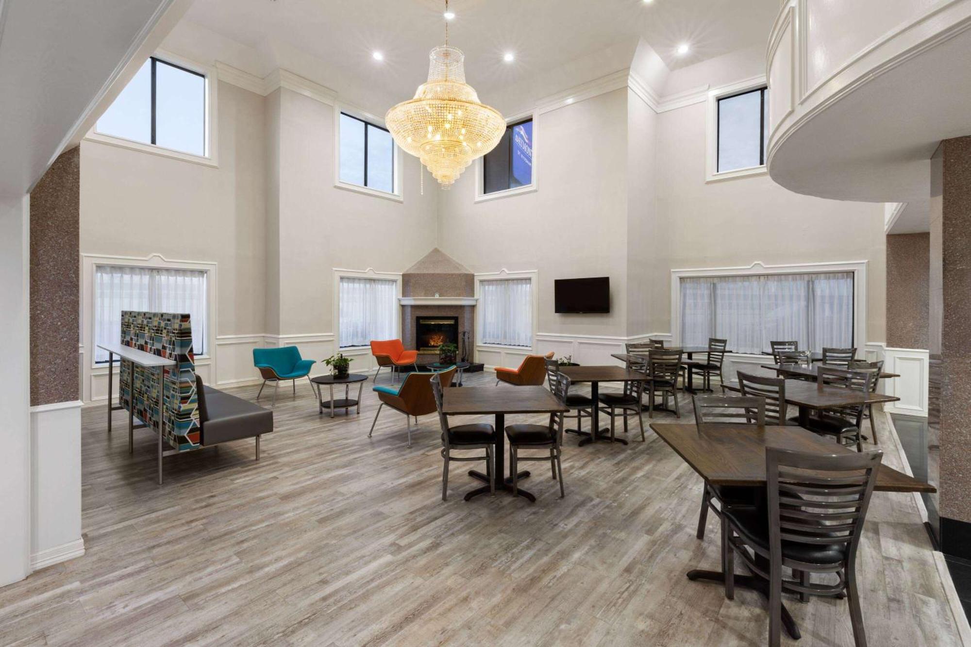 Baymont By Wyndham Houston Brookhollow Εξωτερικό φωτογραφία